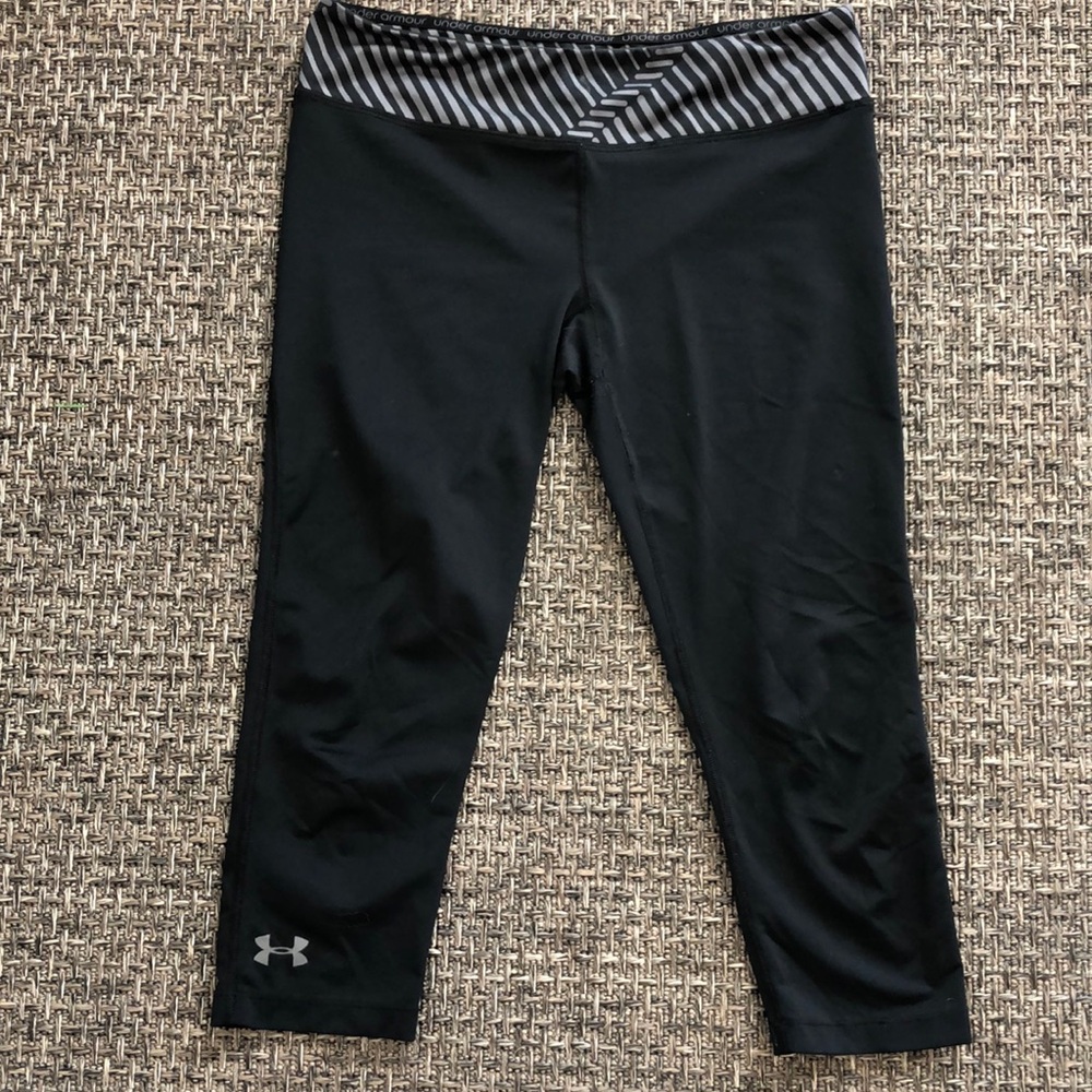 Under Armour black yoga pants